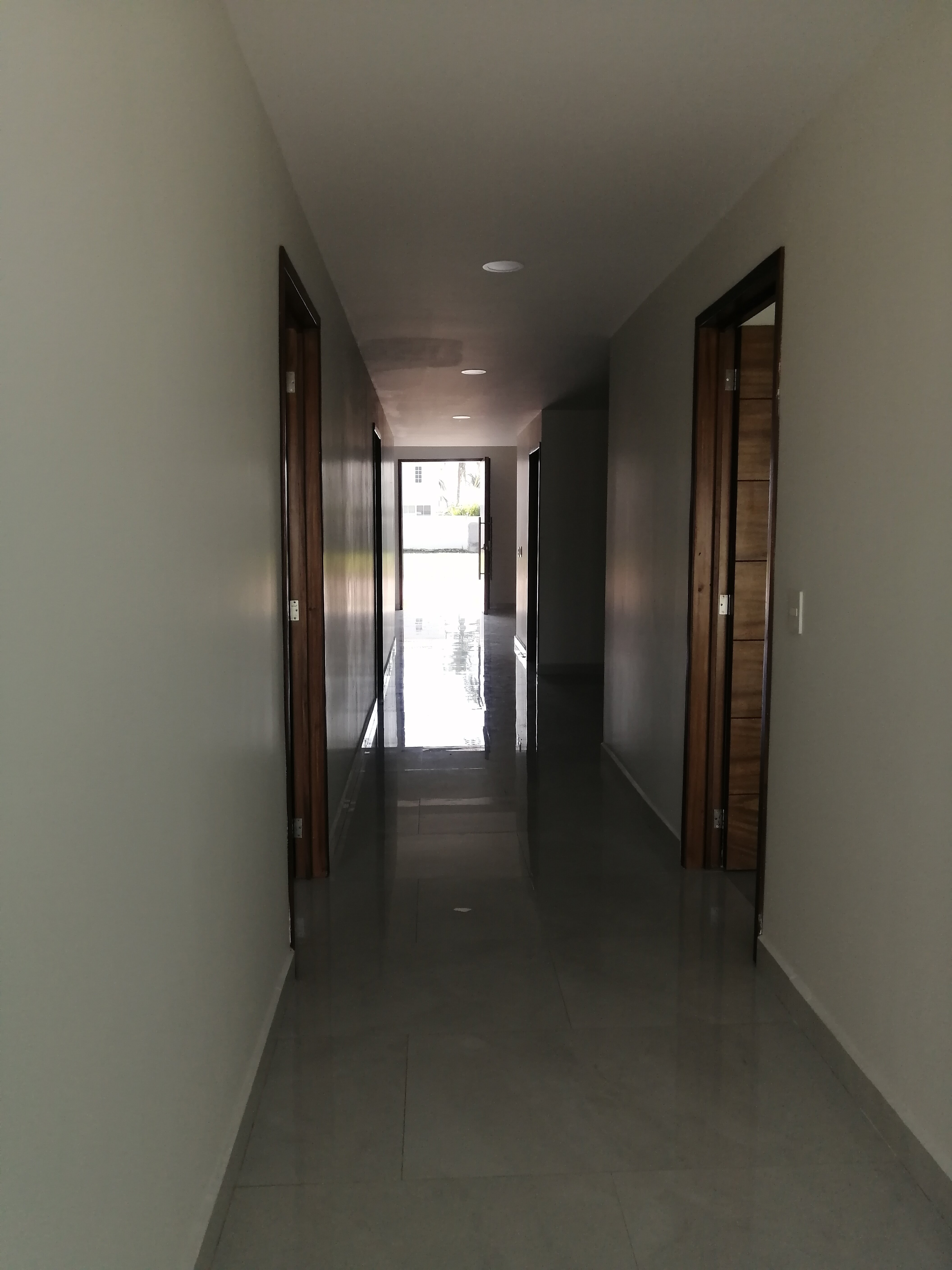 Nogal 420 Bedroom